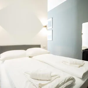 Lovely 2-bedroom Next To Praterstern Appartamento