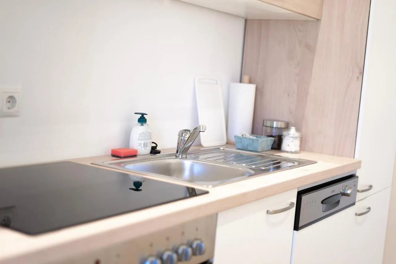 Vienna Living Apartments - Hasnerstrasse 0*,